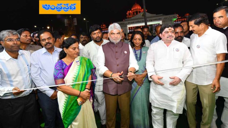 HYD | ఫుడ్ స్టాళ్లను ప్రారంభించిన స్పీకర్ గడ్డం ప్రసాద్..