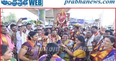 Indrakeeladri | కనకదుర్గమ్మకు ఆషాఢ సారె వైభవం…