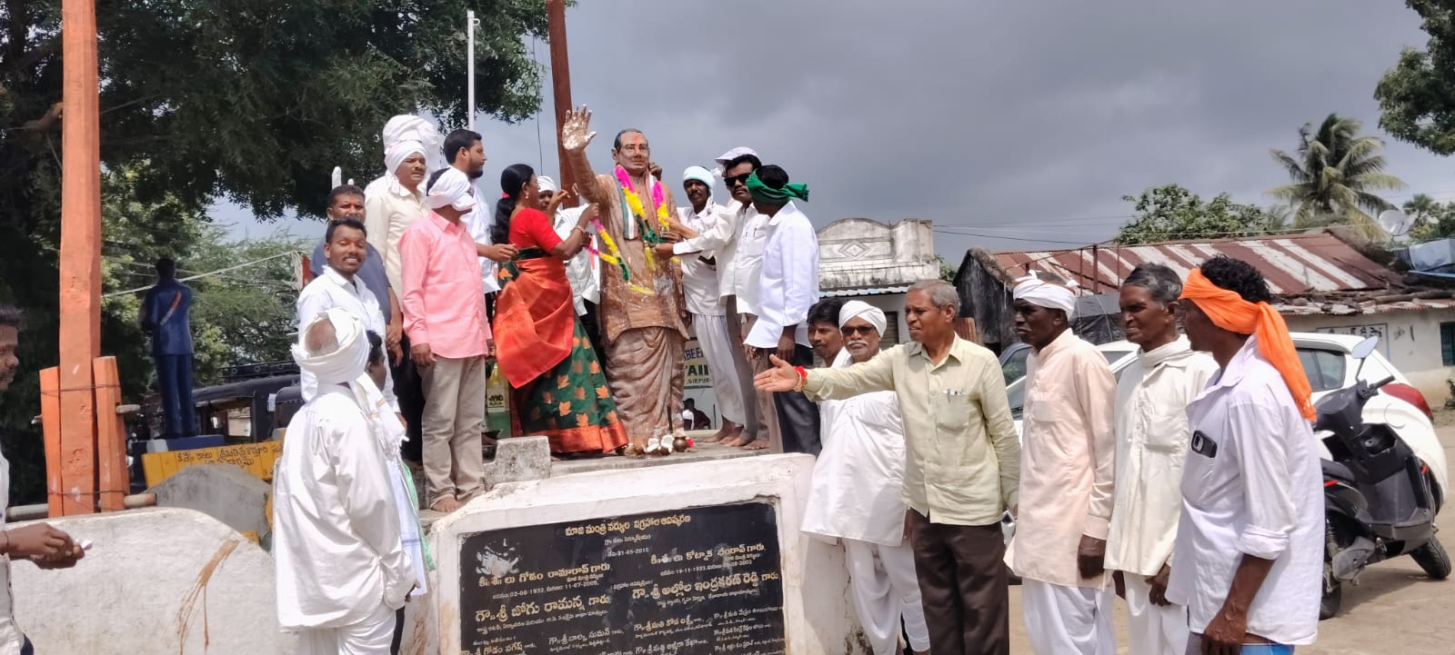 సిర్పూర్ (యు)లో ఘనంగా మాజీ మంత్రి కొట్నాక్ భీంరావు