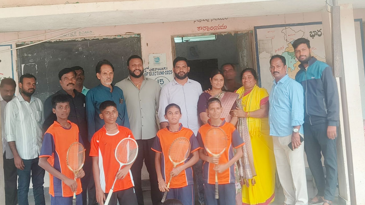 రాష్ట్రస్థాయి బాల్‌ బ్యాడ్మింటన్‌ పోటీలకు మామిడిపల