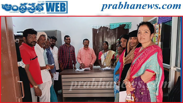 ప్రత్యేక ఓటరు సవరణపై నాంపల్లిలో గ్రామసభ