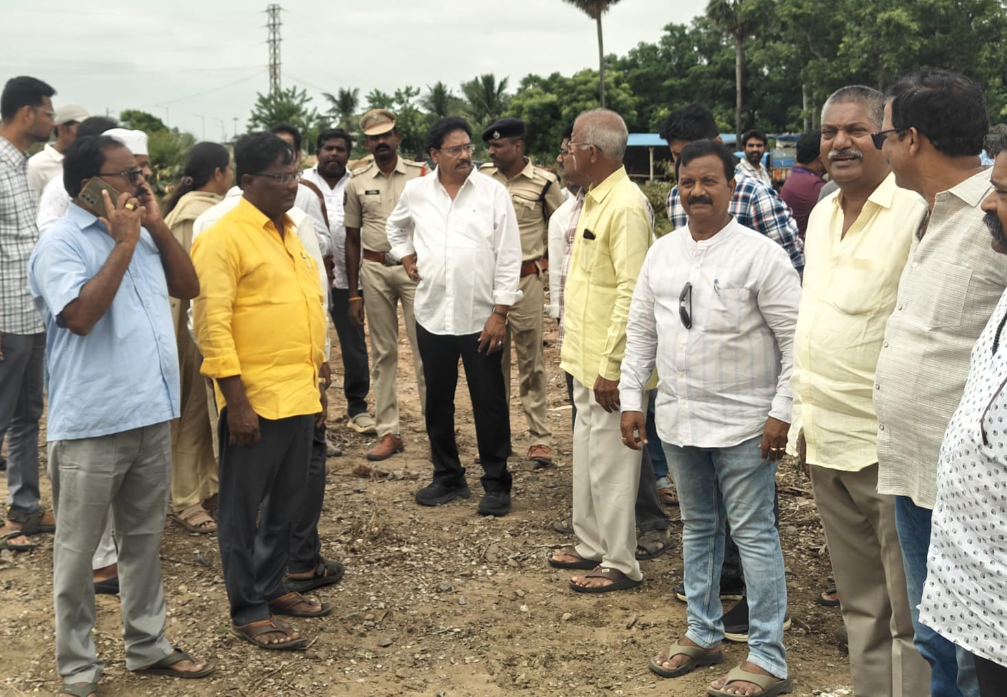 సీఎం చంద్రబాబు పర్యటనను విజయవంతం చేయాలి