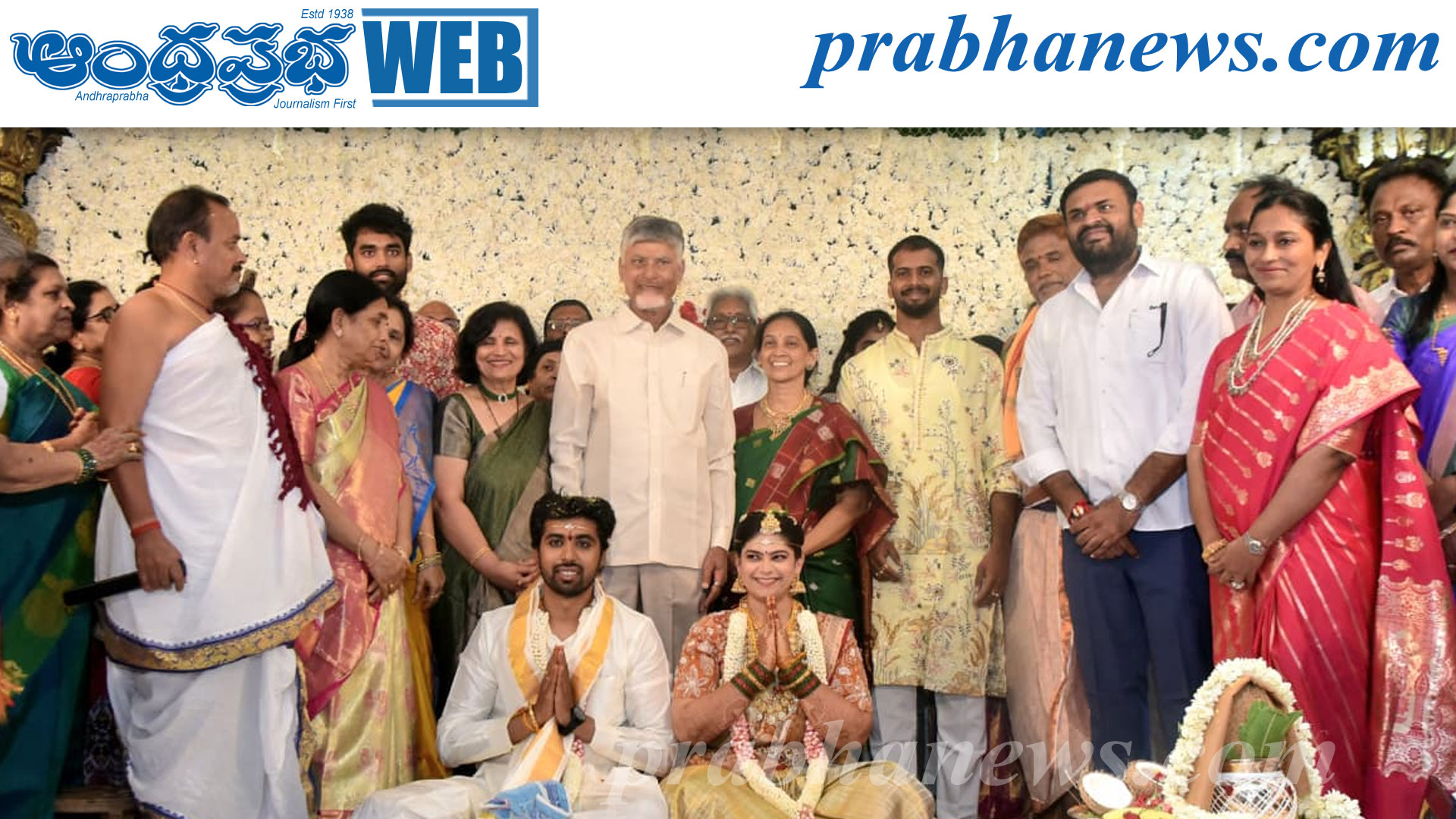 నూతన వధూవరులను ఆశీర్వదించిన ముఖ్యమంత్రి