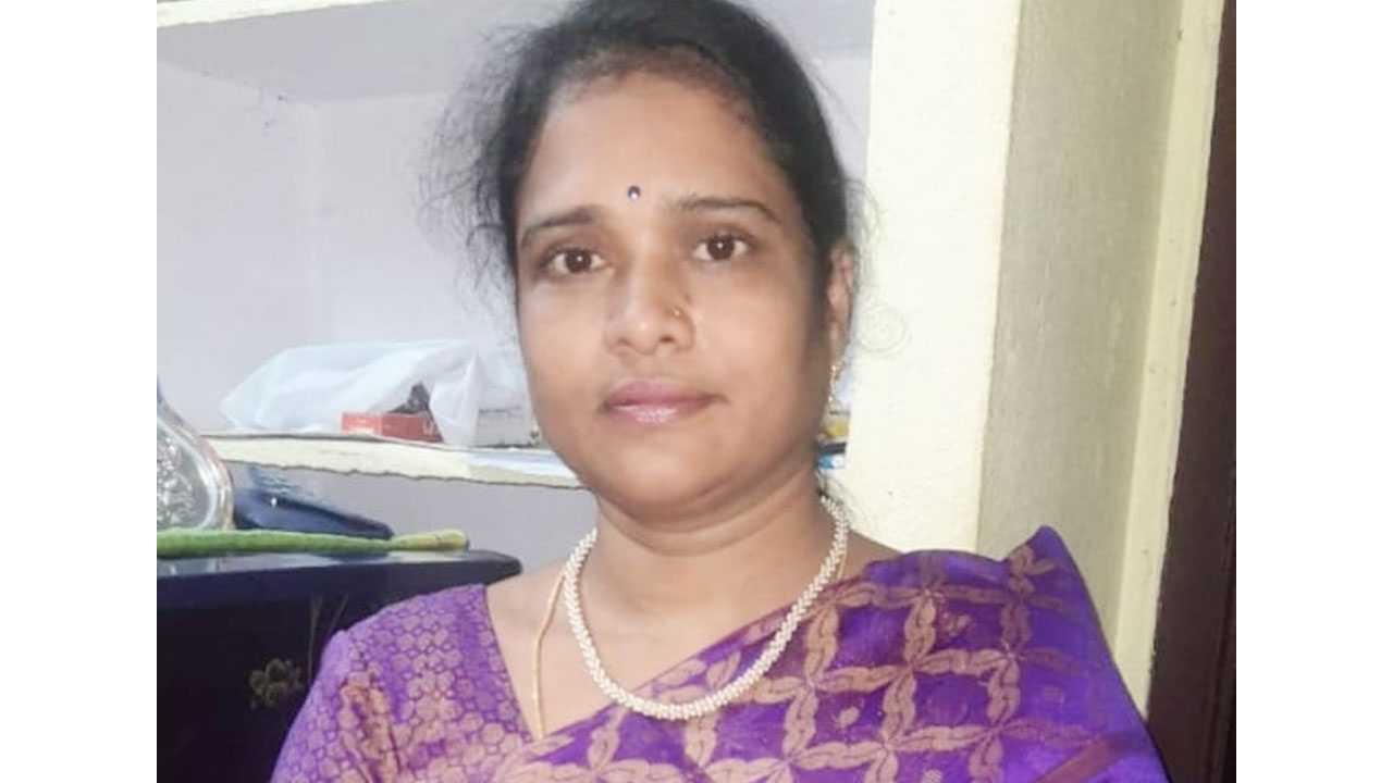 కాలిపోయిన స్థితిలో లభించిన మహిళ మృతదేహం గుర్తింపు