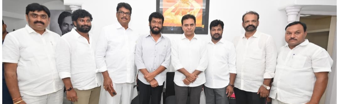 కేటీఆర్‌ ని కలిసిన భూక్యా జాన్సన్ నాయక్
