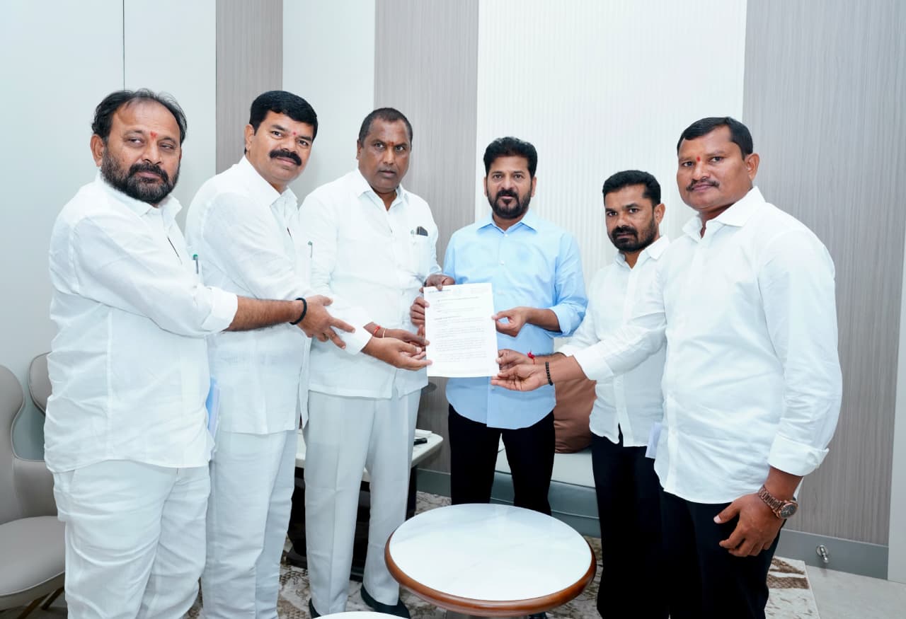 గిరిజన యువతకు న్యాయం చేయాలి..