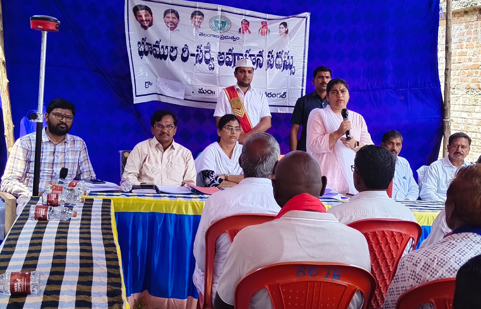 భూభారతి రీ-సర్వేపై రైతులకు అవగాహన..