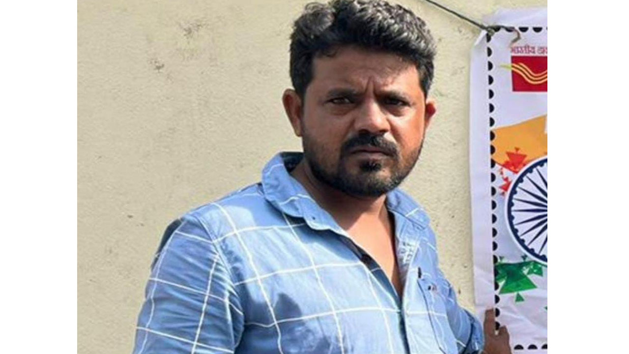 పురుగుల మందు తాగి పోస్ట్ మ్యాన్ మృతి…
