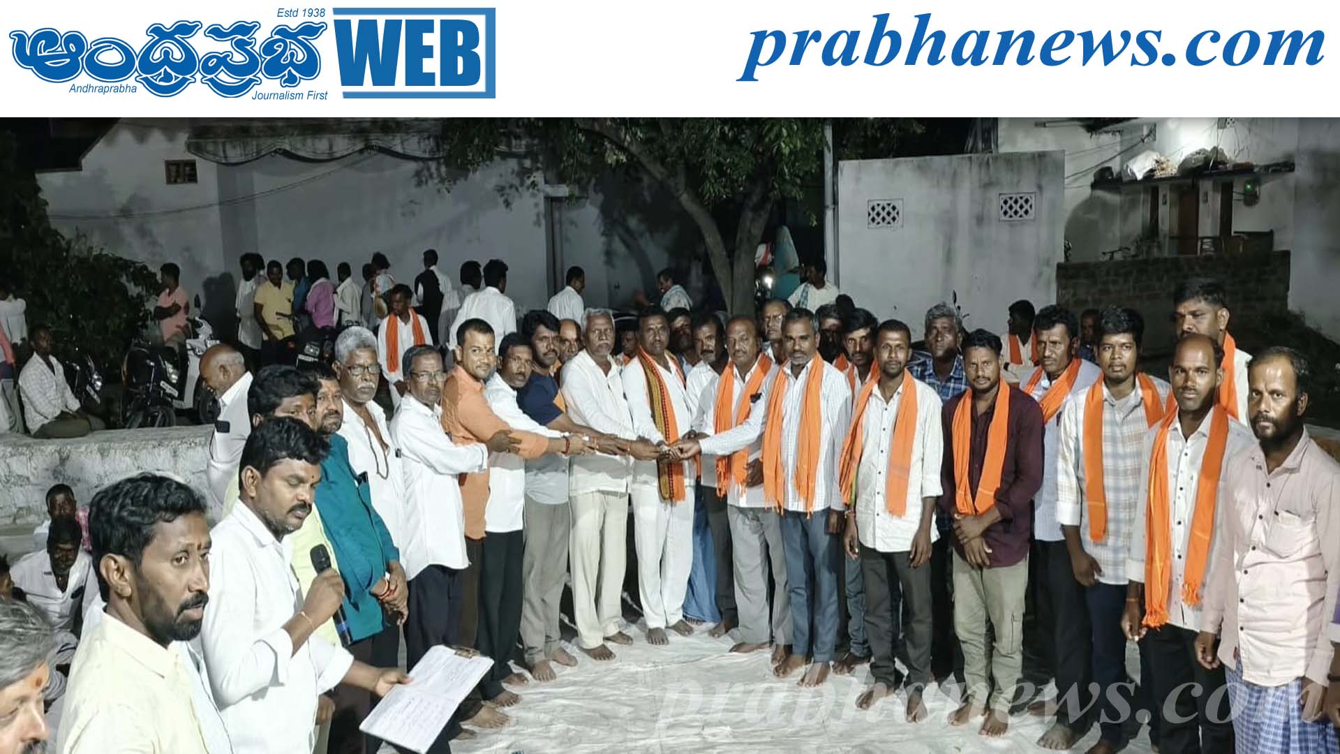 భజన పోటీలతో ఆధ్యాత్మిక సందడి