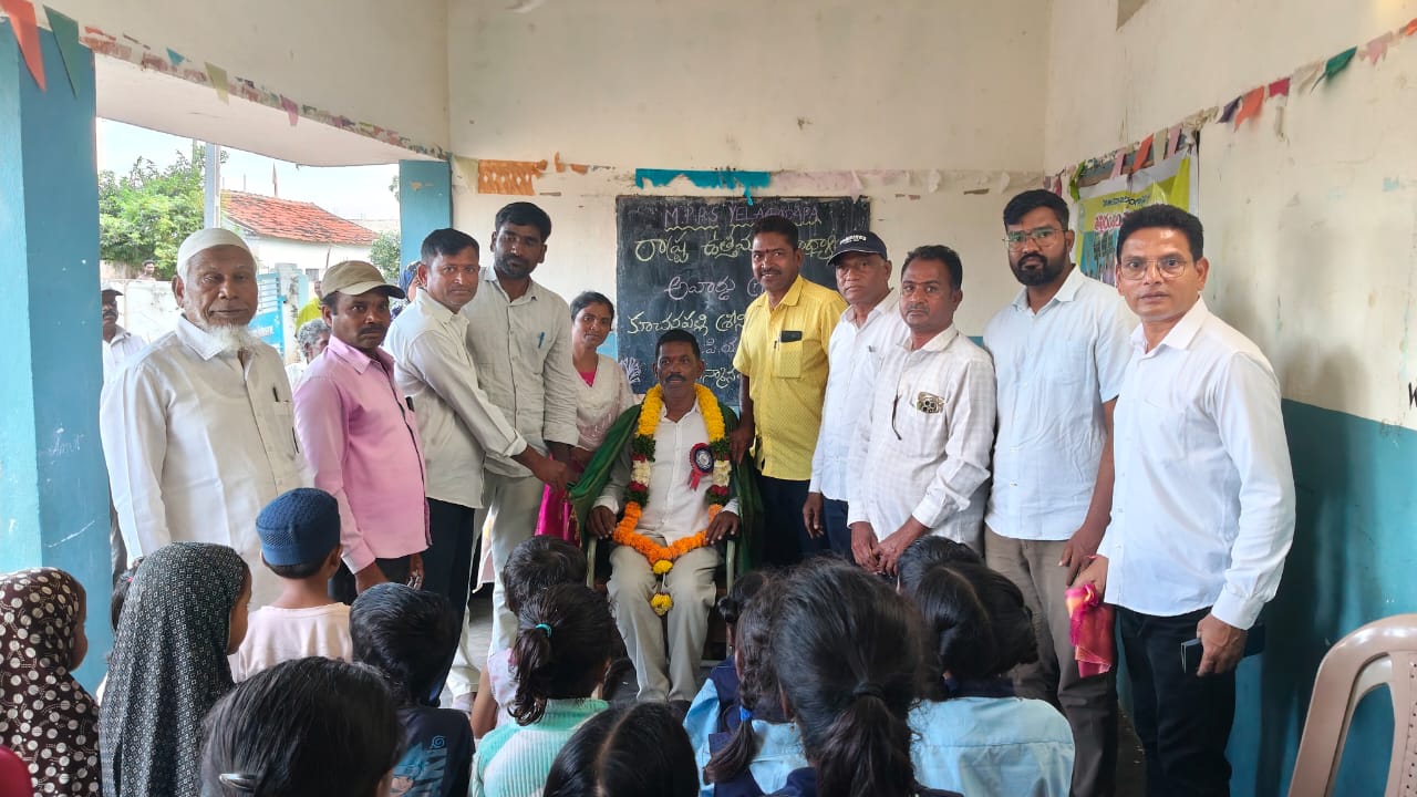 రాష్ట్ర ఉత్తమ ఉపాధ్యాయ అవార్డు గ్రహీత శ్రీనివాస్‌క